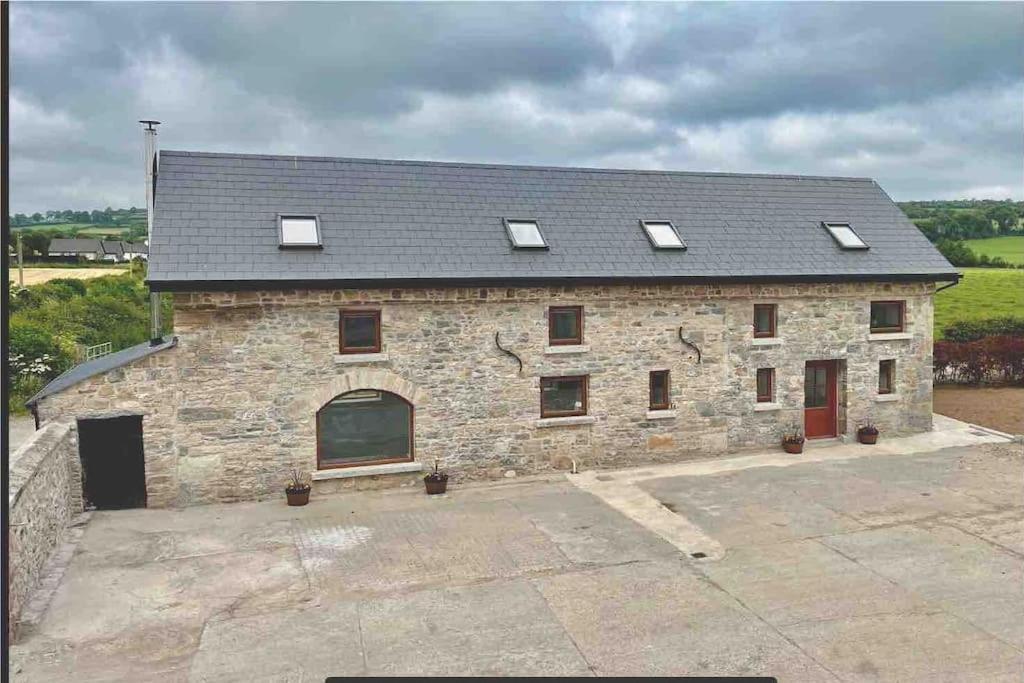Tom Rocky'S Farmyard Villa Templemore Kültér fotó